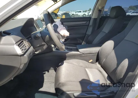 2021 Honda Accord Lx z USA, uszkodzony, nr VIN 1HGCV1F15MA113867